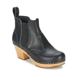 Swedish Hasbeens Black Chelsea Clog Boots (NWOT)